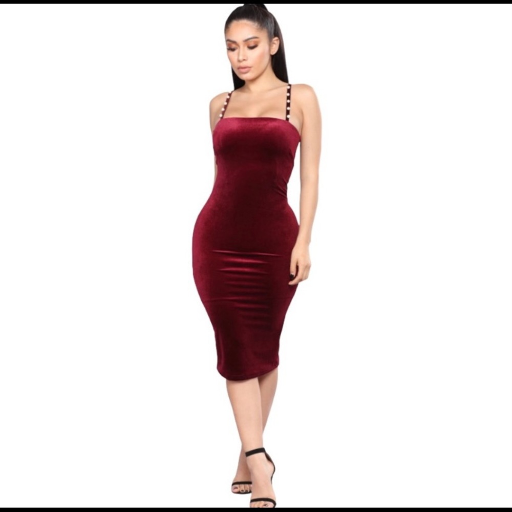 Fashion Nova Pearls of Wisdom Velvet Dress - XS/XP